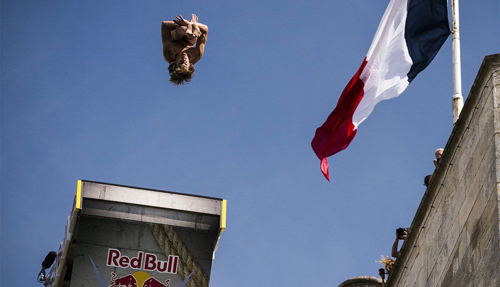 La Torre Eiffel será el telón de fondo de Red Bull Cliff Diving por primera vez en la historia