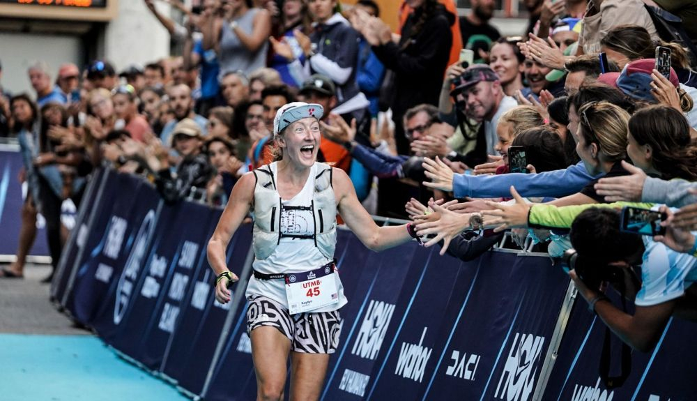 Kaytlyn Gerbin en meta de UTMB ©Jose Miguel Muñoz Egea