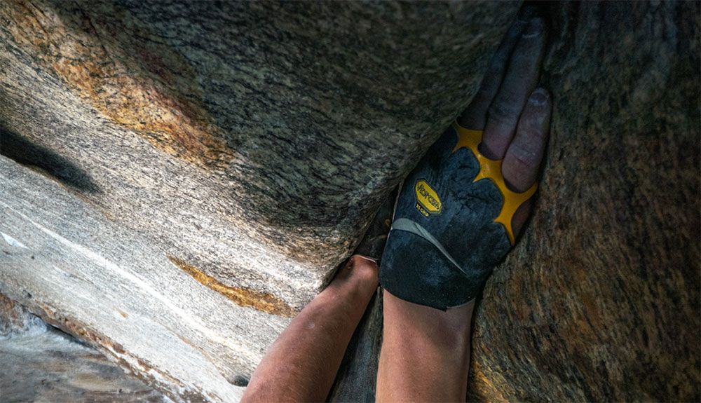 Vibram Star Crack Gloves