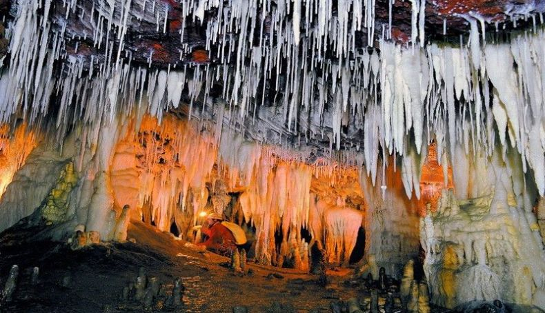 Visita Turismo Aventura Cueva El Soplao Cantabria Cantabriarural