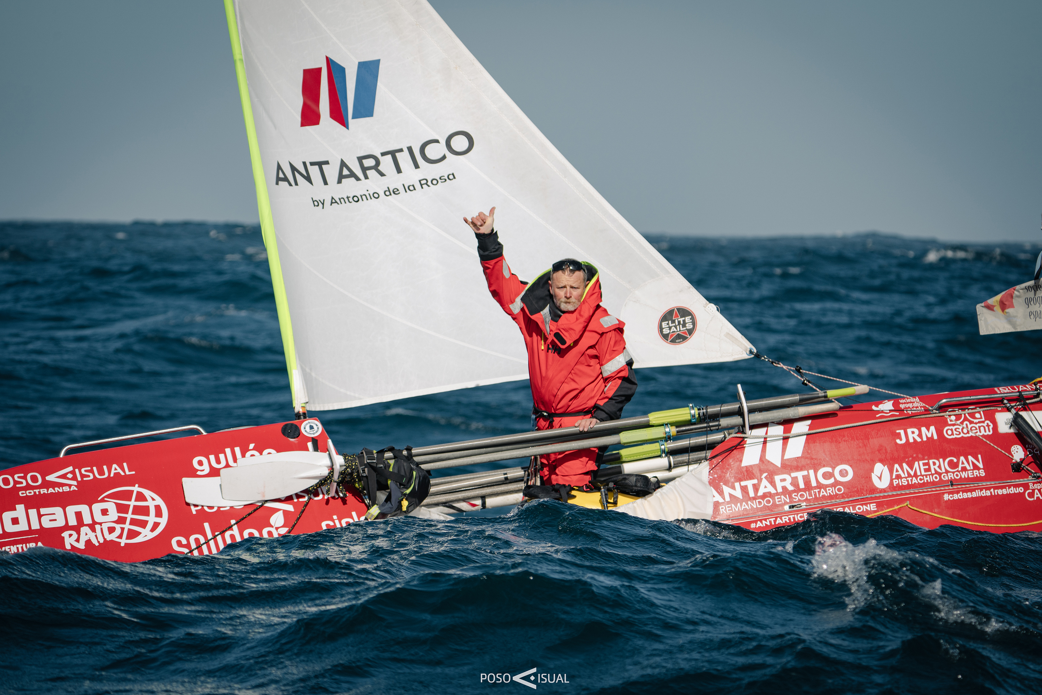 Antonio de la Rosa renuncia a llegar remando a la Antártida y seguirá a vela