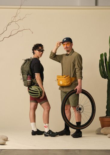 S F Expandable Hip Pack 23248 160 D MODEL FJR S F Expandable Hip Pack 23248 160 D MODEL FJR