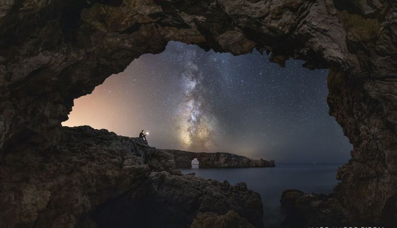 Bajo el cielo de Menorca. Bajo el cielo de Menorca.