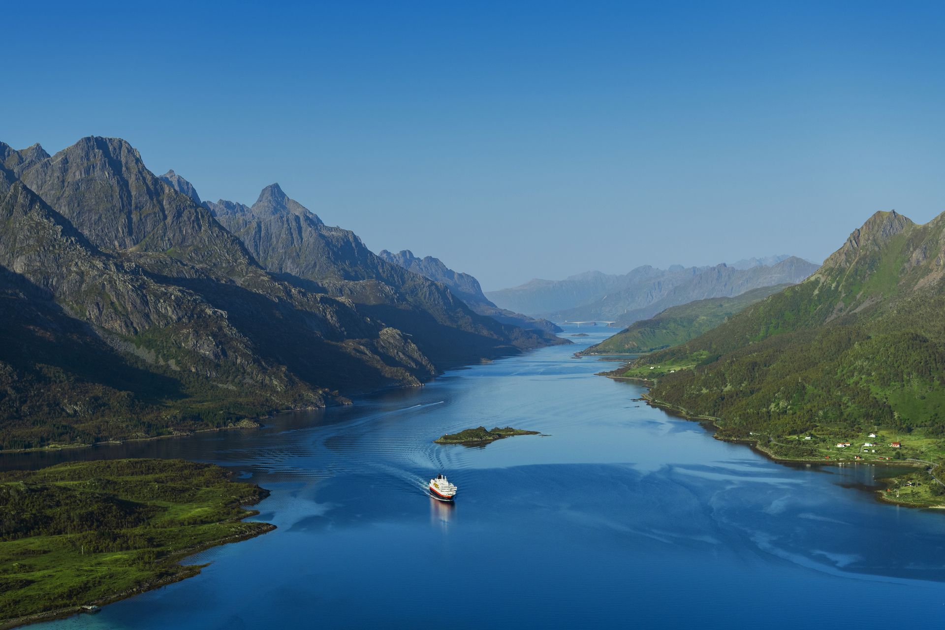Hurtigruten, un viaje responsable. Foto: Stian Klo