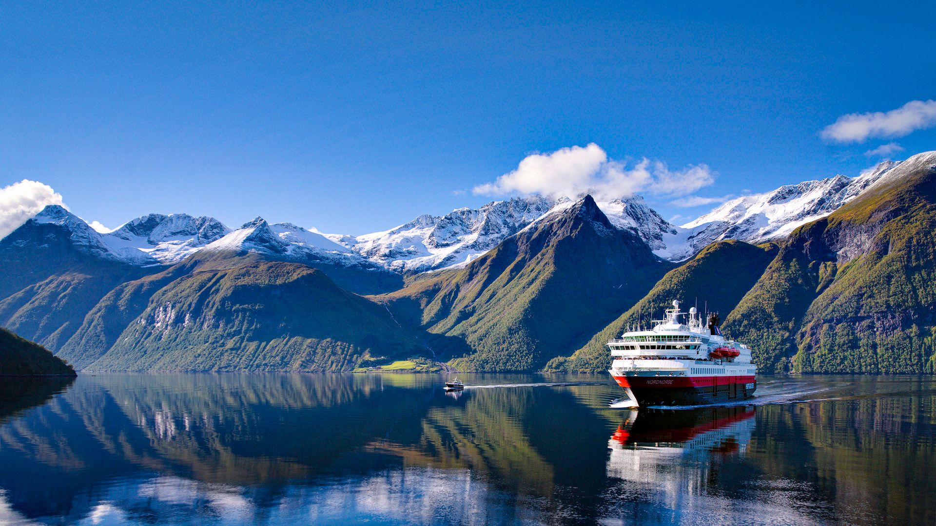 Una de las rutas más bellas del mundo a bordo de un barco legendario