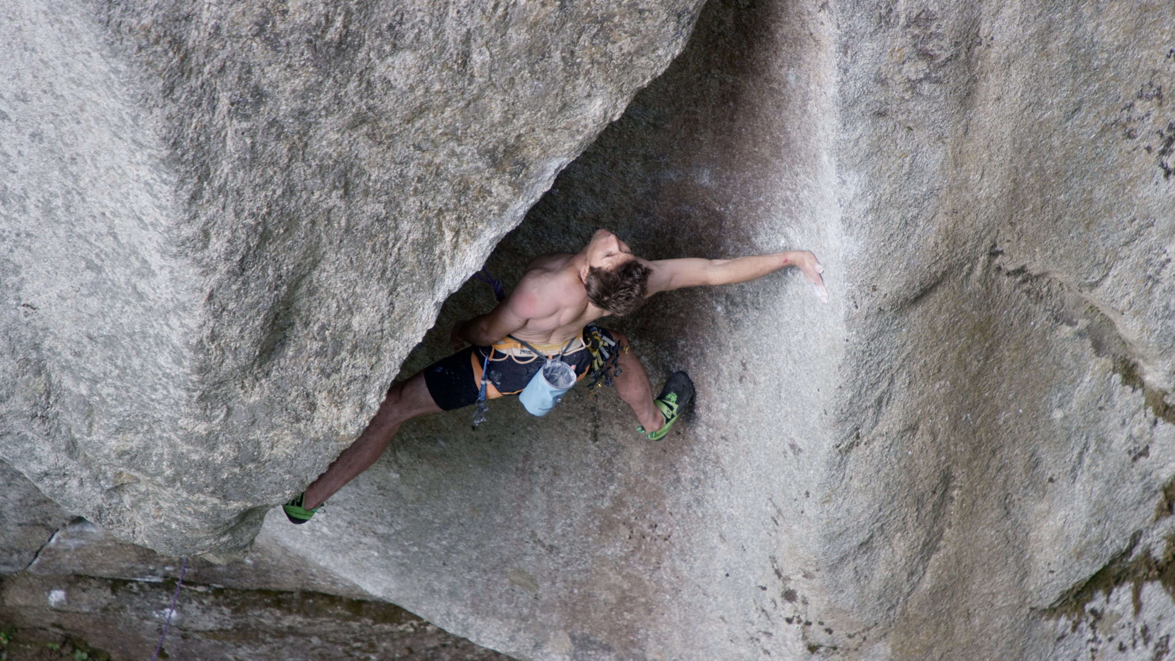 Didier Berthod en Cobra Crack (8c) / Foto: Brett Lowell