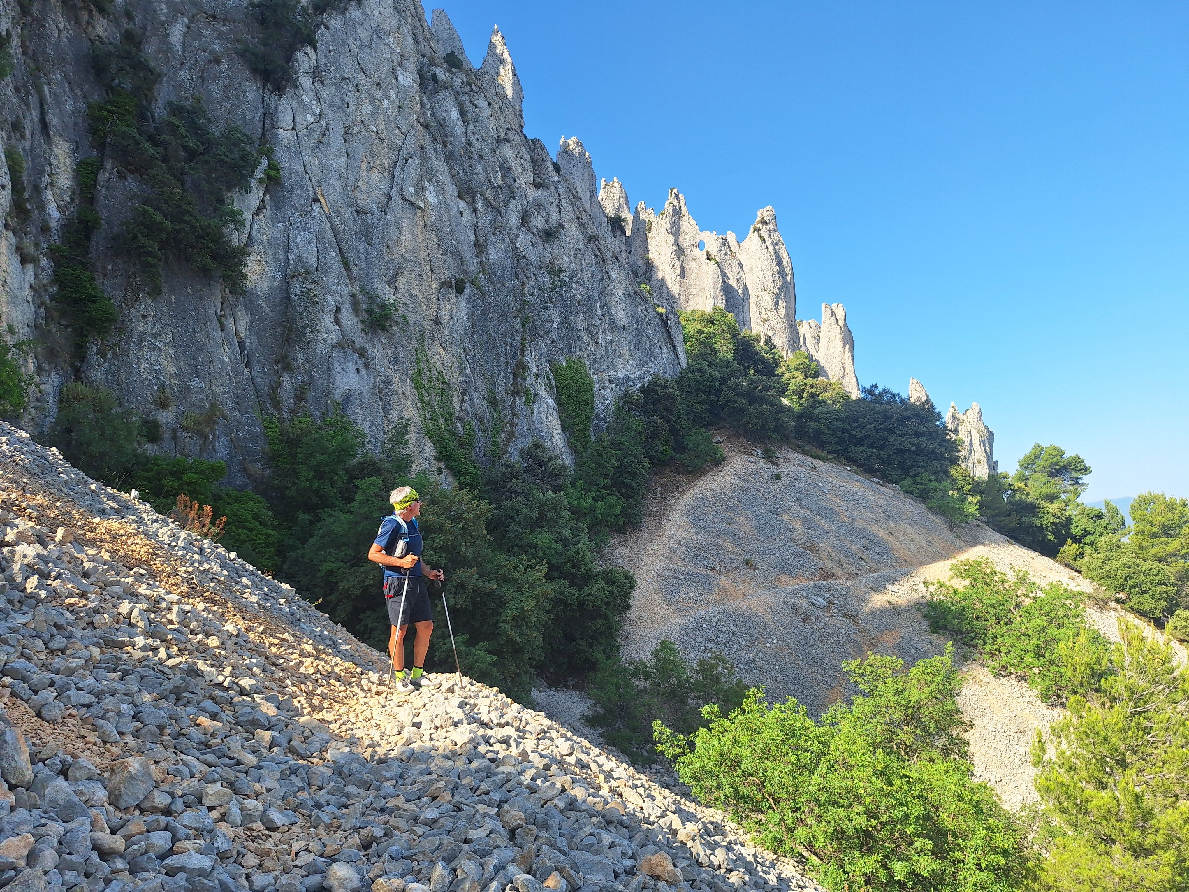 Los “frailes” de la Serrella, la montaña esculpida