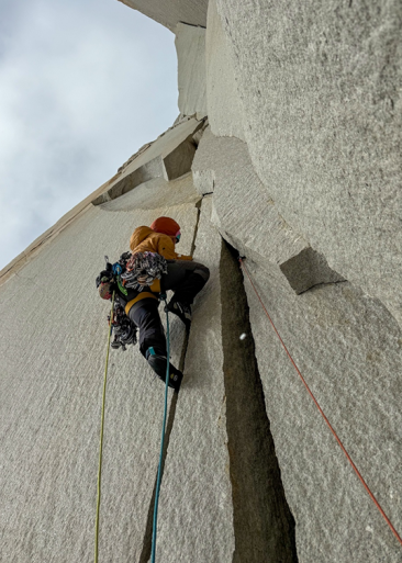 Screenshot 2026 04 09 at 10 28 23 Via Sudafricana Torre Centrale di Paine Torri di Paine Patagonia Julia Cassou Amelie Kühne Belen Prados Caro North