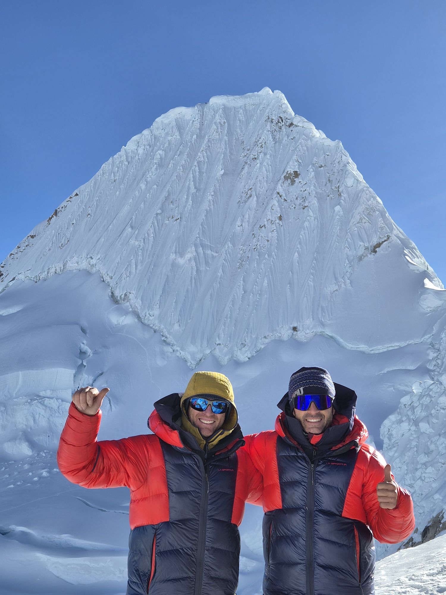 006 Alpamayo©HermanosPou