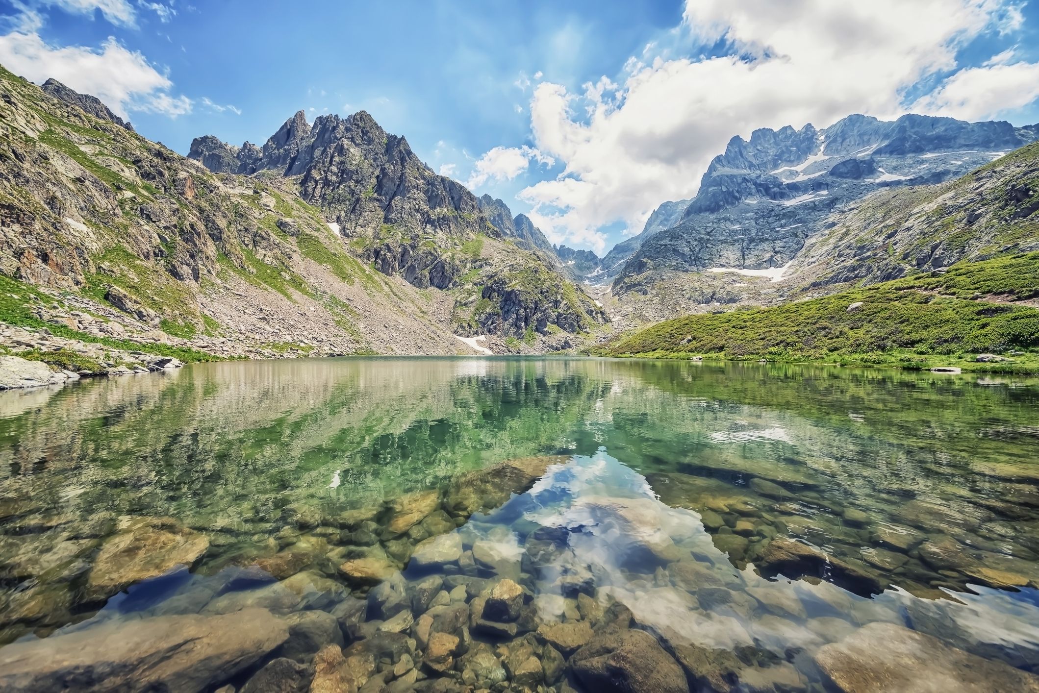 5 lagunas de montaña donde hacer un vivac inolvidable