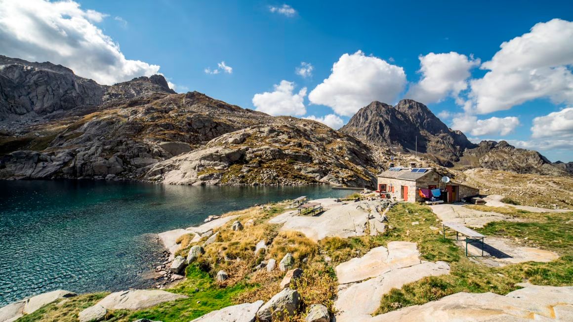 Un histórico refugio de Pirineos reabre sus puertas