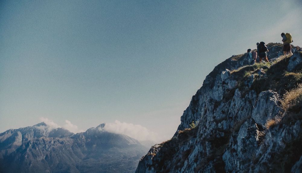 DURABILITY MOUNTAINEERING 16 9 2