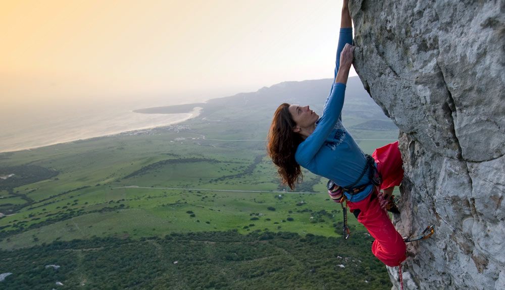 Escalada al borde del mar