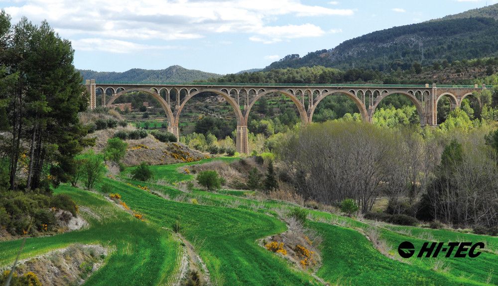 Descubre con Hi-Tec la Vía Verde de Alcoy