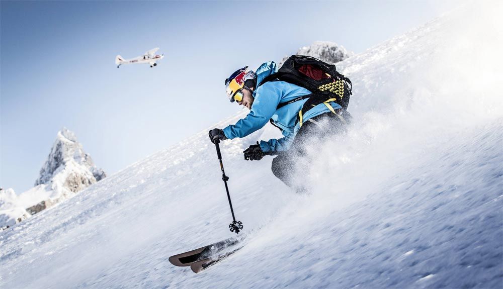 Andrezj Bargiel a por el descenso con esquís del K2