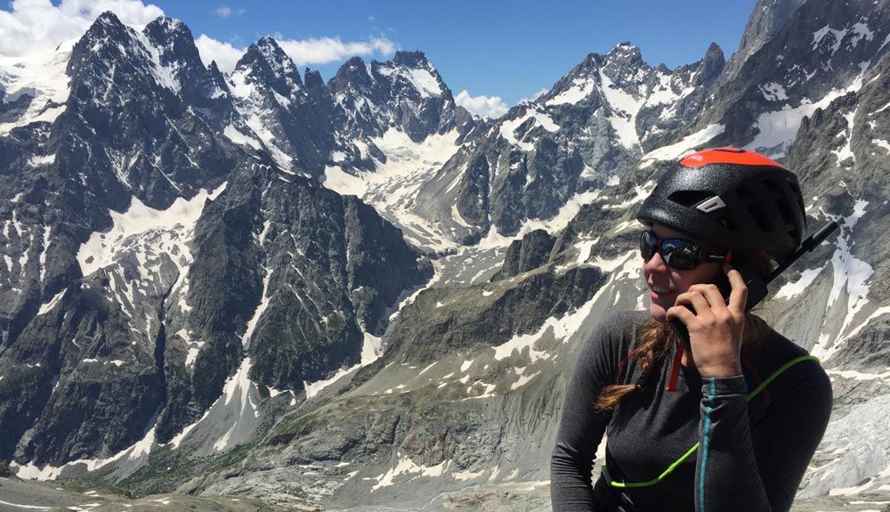 Tecnología satelital para los equipos de alpinismo de la FEDME