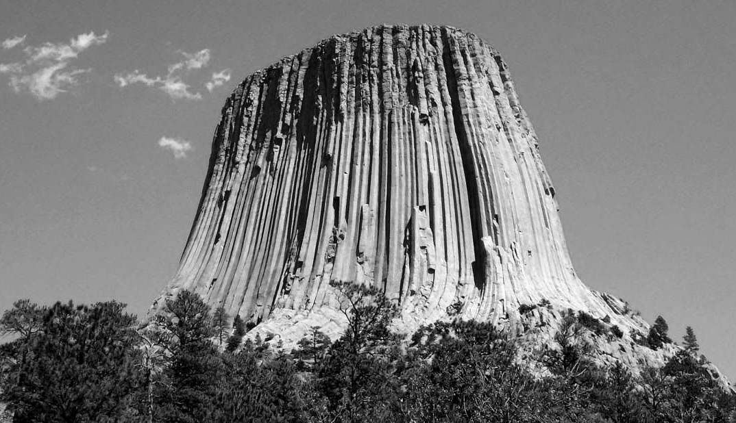 De cómo escalar las Devils Tower... ¡con 91 años!