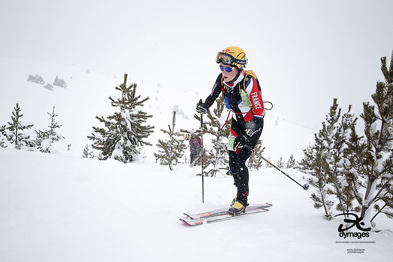 Claudia Galicia hace frente a Axelle en la Copa del Mundo