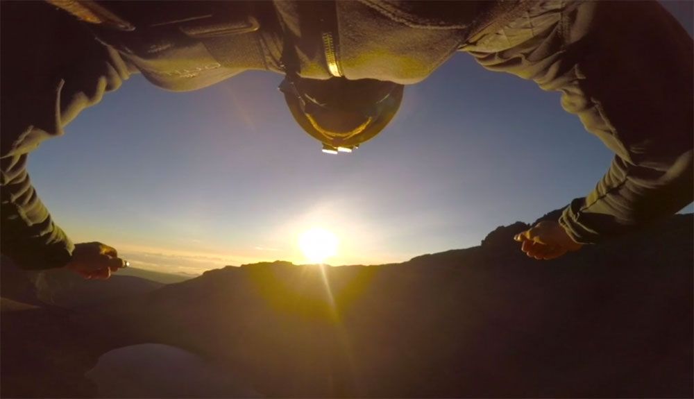 Salto BASE desde el Monte Kenia