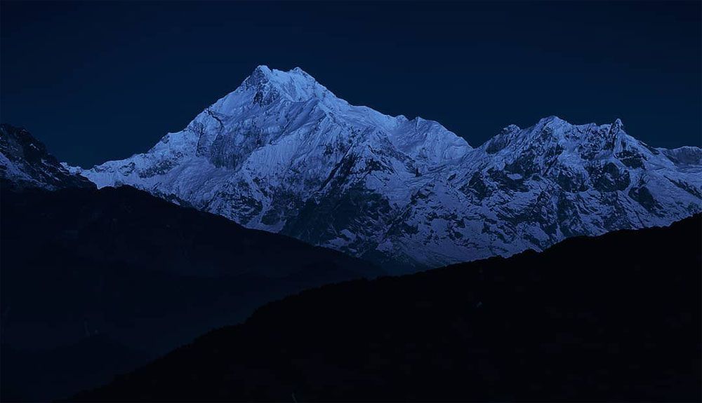 Tres alpinistas en situación crítica en el Kangchenjunga