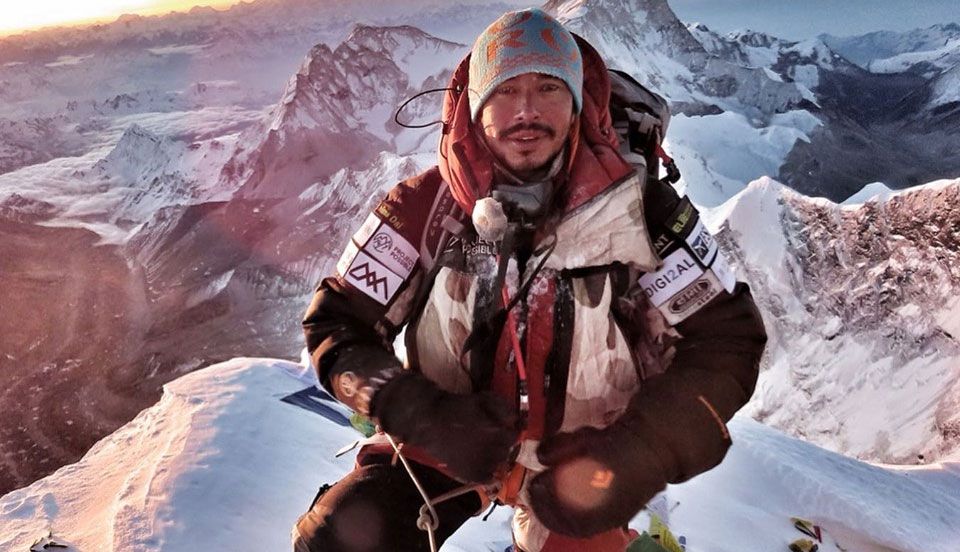 Nirmal Purja escala el Everest y el Lhtose en el mismo día