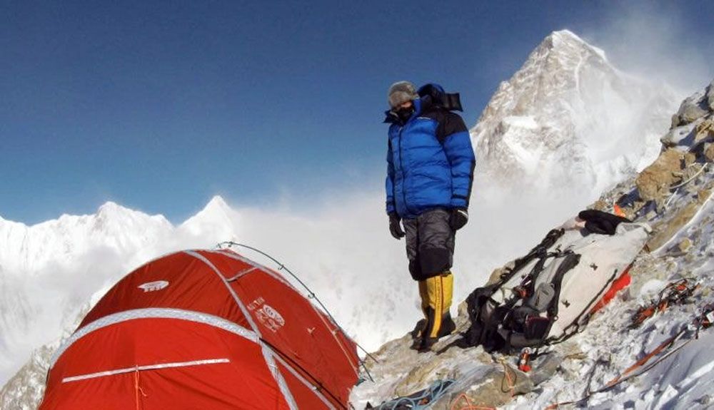 La mala meteo frena el avance en el Broad Peak