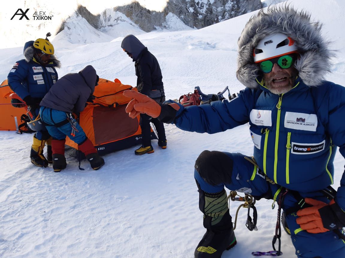 El Everest invernal de Alex Txikon
