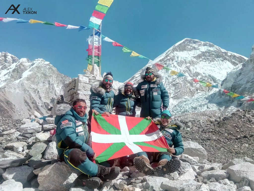 El Everest invernal de Alex Txikon