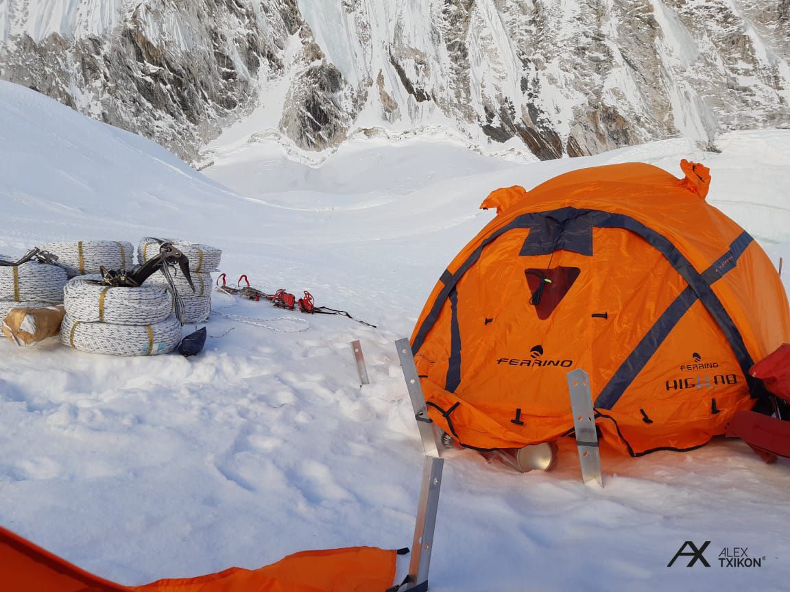El Everest invernal de Alex Txikon