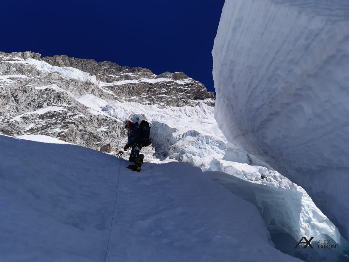 El Everest invernal de Alex Txikon
