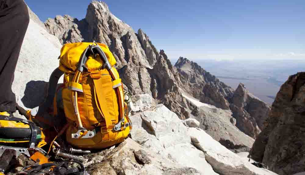 Mochilas alpinas: cómo acertar con tu compra + 5 modelos con los que no fallarás