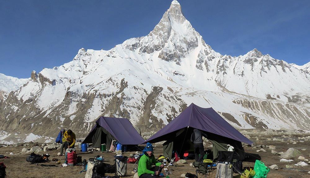 Bhagirathi III, hilando fino en el Himalaya indio