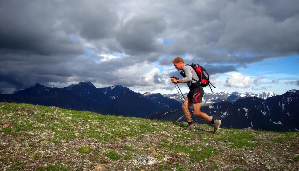4 productos ultraligeros para fast hiking