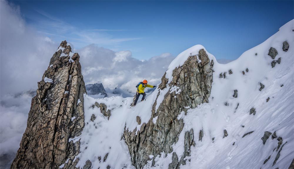 Kilian Jornet a por el récord del Everest en estilo alpino