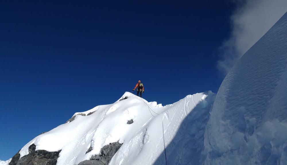 Nueva vía española en el Chukima Sano (5.970 m)