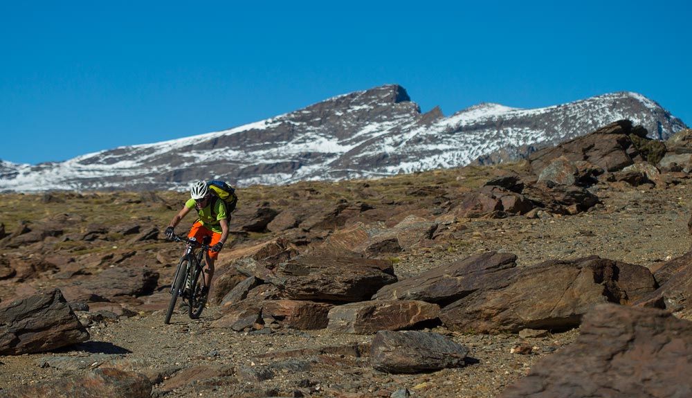 El pico Veleta por la pista más alta de Europa