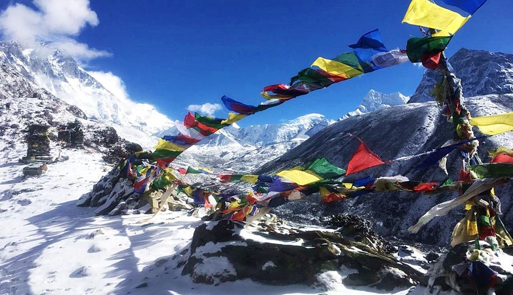 Alex Txikon comienza su aclimatación para ascender el Everest