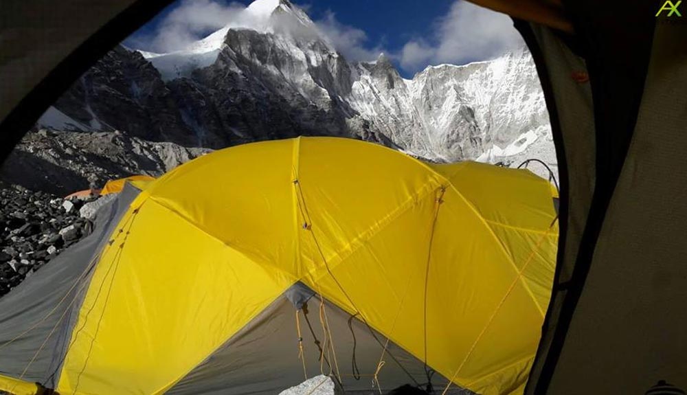 Contratiempo en el Campo Base para Alex Txikon