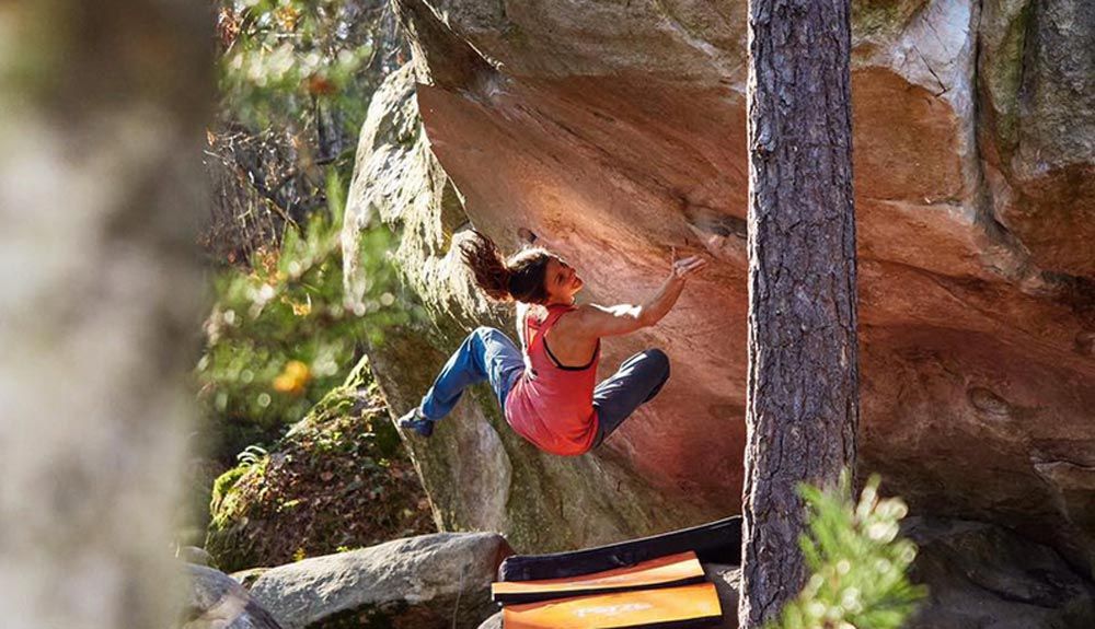 Primer 8b+ femenino de bloque en Fontainebleau