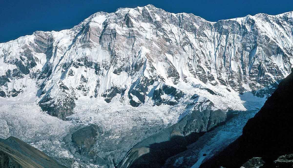 Alberto Zerain hace cima en el Annapurna