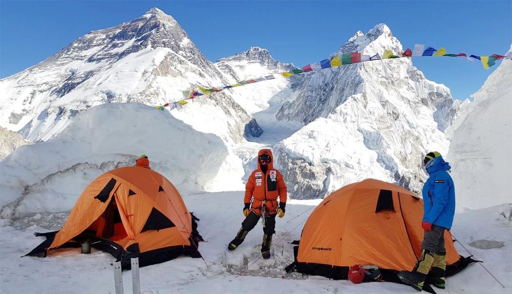 Alex Txikon rumbo a los 8.000 metros en el Everest