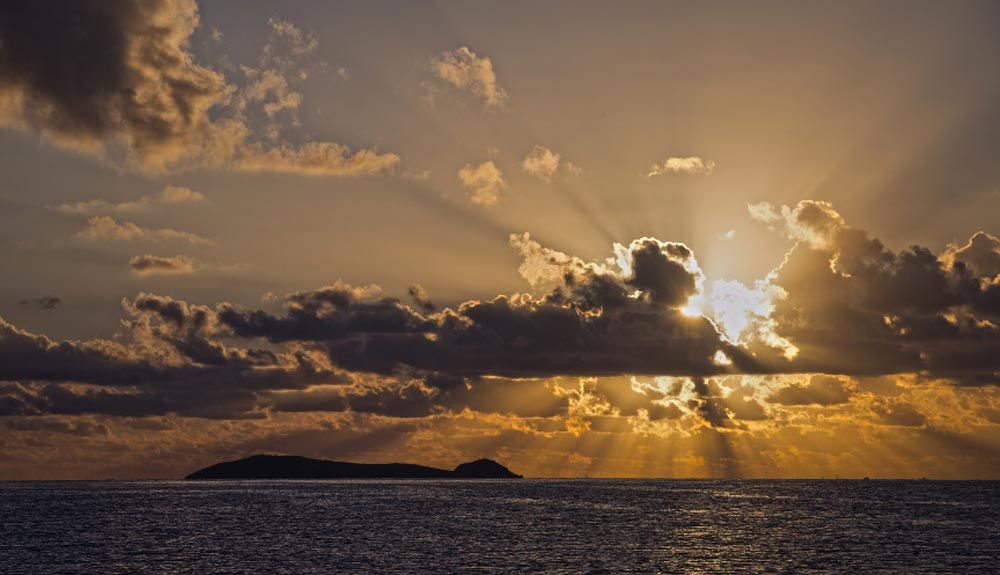 Santa Eulària des Riu, tu campo base outdoor en Ibiza