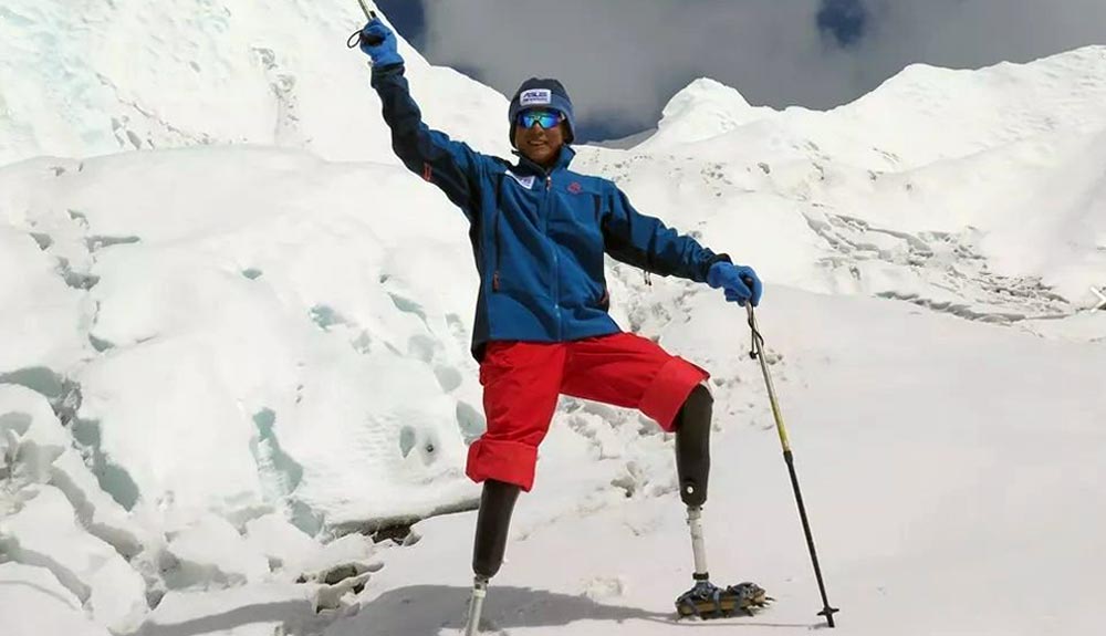 Doble amputado y con 70 años… a la cima del Everest