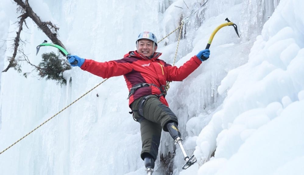 Xia Boyu hace historia en el Everest