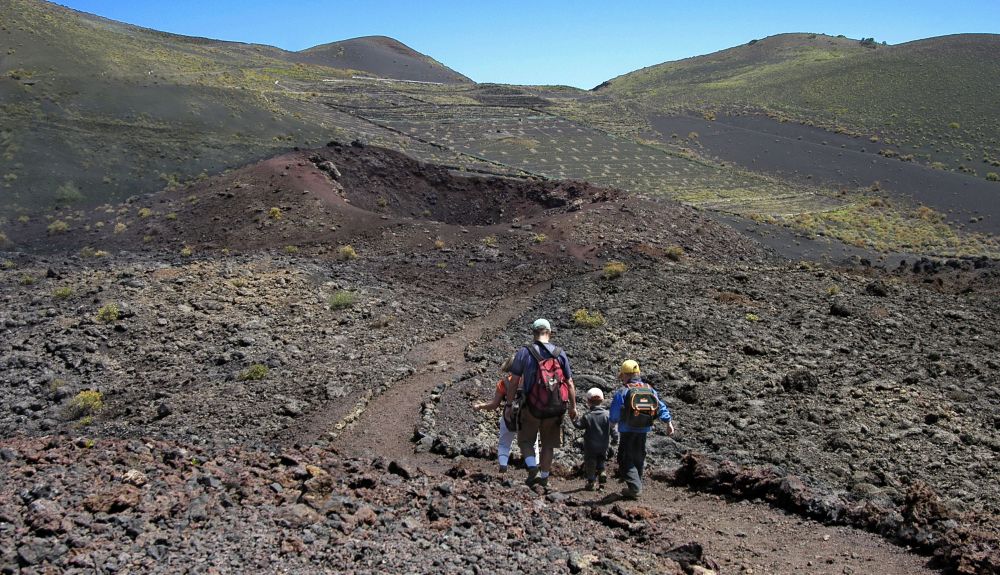 La Palma Caminando entre volcanes P. Fernández La Palma Caminando entre volcanes P. Fernández