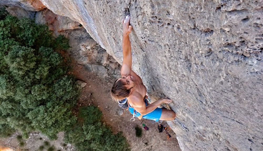 Eneko Pou en "Fast" (8b). Foto: ©HermanosPou