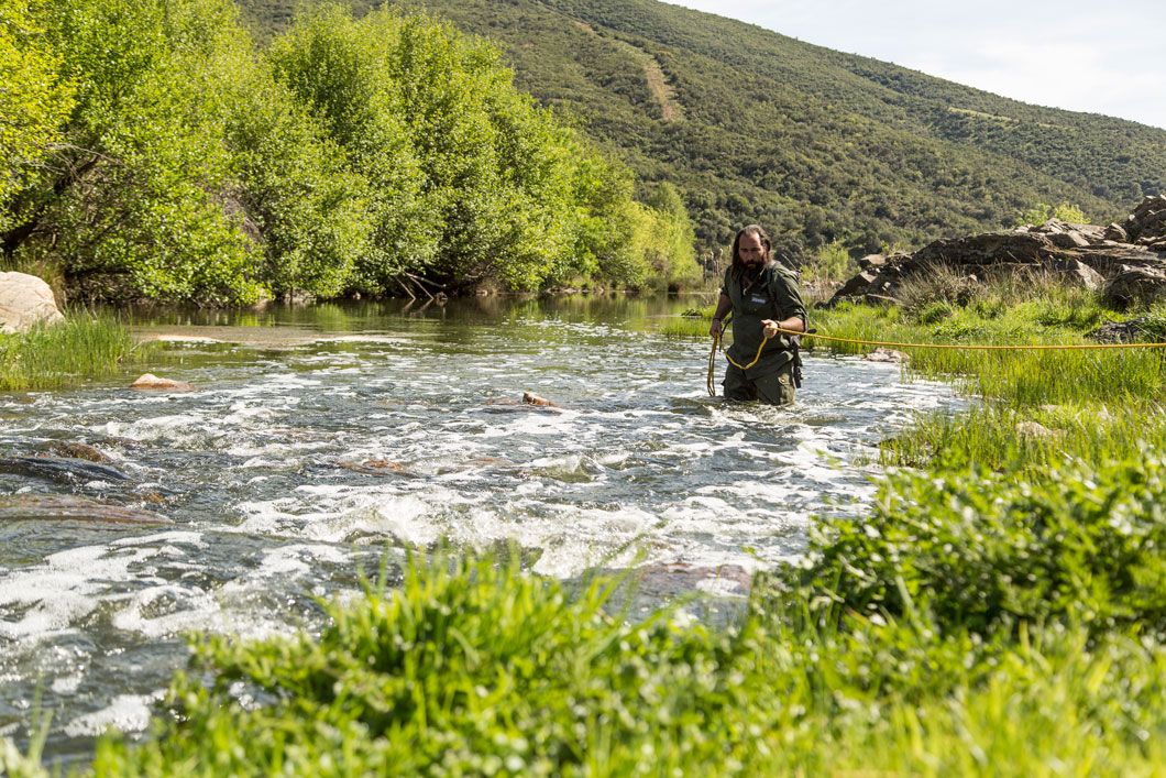 Cruzar el río con cuerda