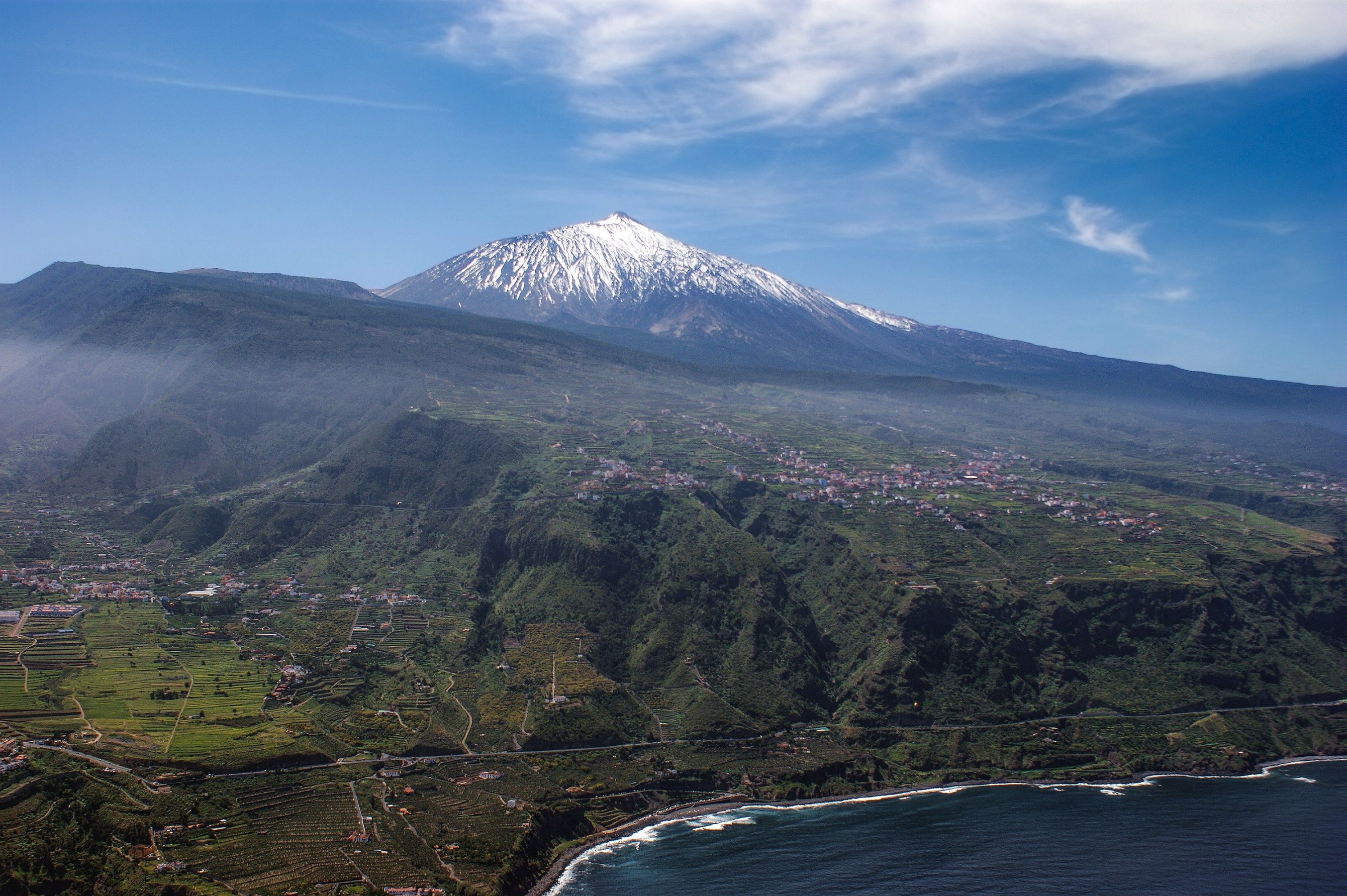 Vista aérea Los Realejos playa El Socorro y Teide