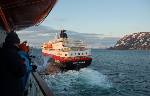 Hurtigruten 2