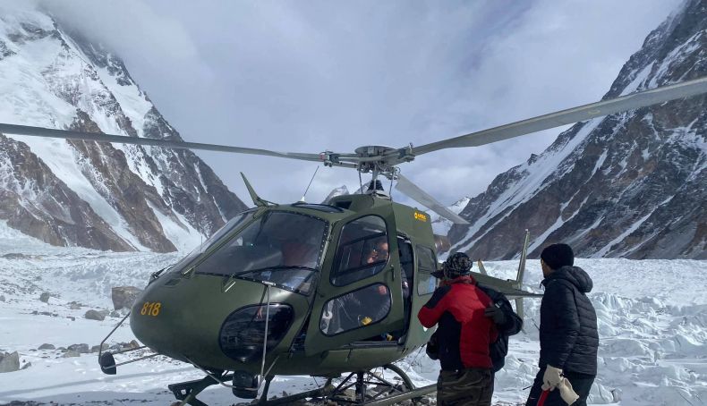 Una hernia acaba con la expedición de Kowalewski. Foto: Chhang Dawa Sherpa